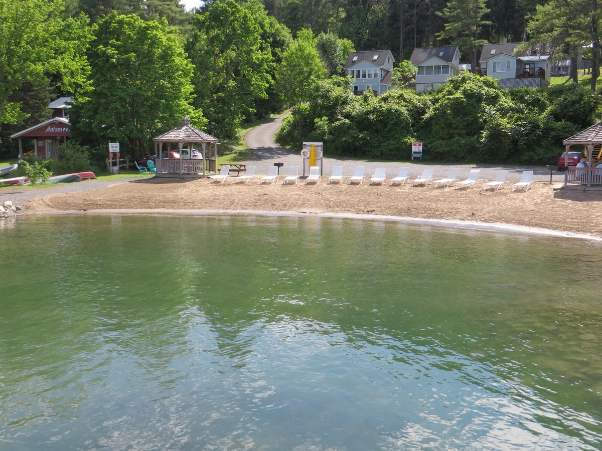 Bayside Inn & Marina คูเปอร์สทาวน์ ภายนอก รูปภาพ