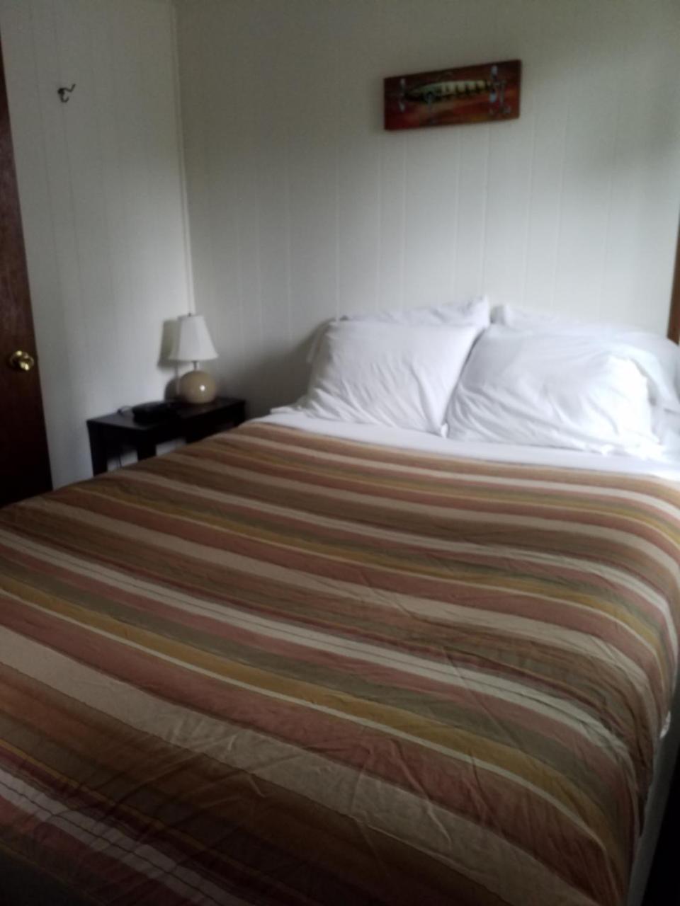 Bayside Inn & Marina คูเปอร์สทาวน์ ภายนอก รูปภาพ